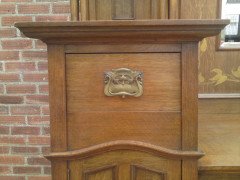 Maple and Co. An Arts & Crafts quality Oak sideboard - Thumbnail 10