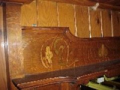 An Oak Arts & Crafts Inlaid Overmantel - Thumbnail 3