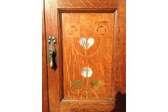 Shapland & Petter. An Arts & Crafts Oak dressing table - Thumbnail 6