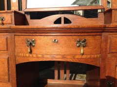 Shapland & Petter. An Arts & Crafts Oak dressing table - Thumbnail 7