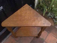 Thomas Gnomeman Whittaker. A Well-Crafted corner table - Thumbnail 2