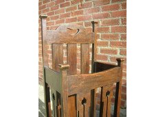 Liberty & Co. A classic Oak stick stand - Thumbnail 4