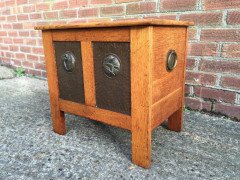 Shapland & Petter. Rare Arts Crafts trunk with stylised copper panels depicting mythical birds - Thumbnail 2