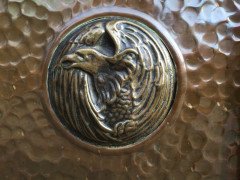 Shapland & Petter. Rare Arts Crafts trunk with stylised copper panels depicting mythical birds - Thumbnail 5