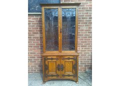 Shapland & Petter. An Arts & Crafts Oak bookcase of superior quality with flaring cornice - Thumbnail 1