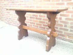 Robert Gnomeman Whittiker. An Arts & Crafts Oak table - Thumbnail 2