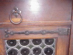 Liberty & Co., a Top Quality 1/4 Sawn Oak Arts & Crafts Sideboard - Thumbnail 5