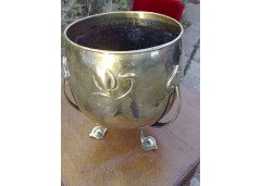 Arthur Dixon for Birmingham Guild of Handicraft. Arts & Crafts brass jardinere - Thumbnail 2