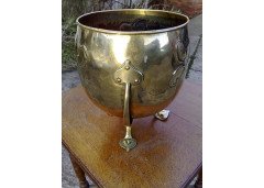 Arthur Dixon for Birmingham Guild of Handicraft. Arts & Crafts brass jardinere - Thumbnail 3