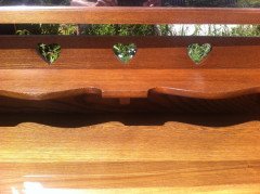 Shapland & Petter. An Arts & Crafts dressing table with heart cut-outs below the shelf - Thumbnail 5