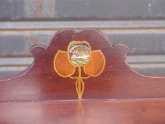 Shapland & Petter. A fantastic mahogany desk inlaid with stylised flowers of various fruit woods - Thumbnail 5