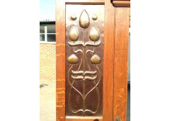 Shapland & Petter. A near pair of Arts & Crafts Oak single wardrobes - Thumbnail 6