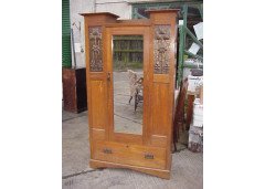 Shapland & Petter. A near pair of Arts & Crafts Oak single wardrobes - Thumbnail 10
