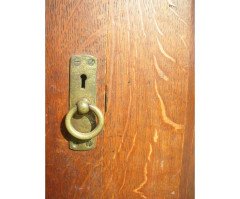 A quality tall Arts & Crafts Oak cupboard with central bevelled mirror - Thumbnail 3