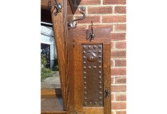 Shapland & Petter. An Arts & Crafts Oak hallstand - Thumbnail 4