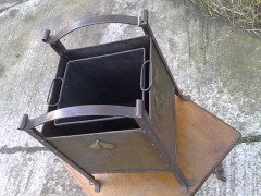 An Arts & Crafts copper coal/log box - Thumbnail 3
