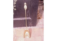 A Pair of Art Nouveau Brass Fire Utensils Consisting of a Pair of Tongs & Shovel - Thumbnail 5