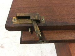 Arthur Simpson attributed an English Arts & Crafts Walnut Slide Extending Dining Table - Thumbnail 9