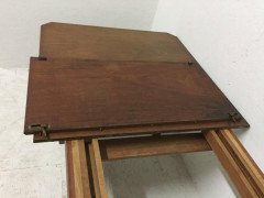 Arthur Simpson attributed an English Arts & Crafts Walnut Slide Extending Dining Table - Thumbnail 10