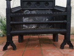 Hart Son & Peard, English Aesthetic Movement Fire Grate with Dog Head Finials - Thumbnail 11