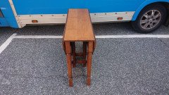 Heals, attributed. An English Arts & Crafts Oak Drop Leaf Hexagonal Dining Table - Thumbnail 10