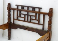 E. W. Godwin Style Rare Anglo-Japanese Walnut Double Bed with Lattice Work Details - Thumbnail 3