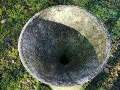 Willy Guhl, Extra Large Diablo Hourglass Planter in Wonderful Original Condition - Thumbnail 7