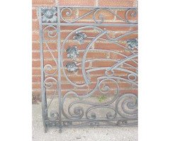 Victor Horta, Style of. An Art Nouveau Hand Wrought Iron Floral Balcony Railing - Thumbnail 4