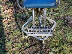 Mid-Century Modern Chrome Rotating & Extending Child's Hairdressing Armchair - Thumbnail 8
