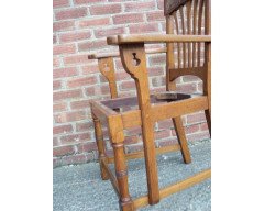 English Arts & Crafts Oak Dining Chair with Stylised Floral Cut-Outs to the Arms - Thumbnail 9