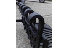 M. H. Baillie Scott, attributed. A Hand Forged Iron Grate with Integrated Andirons - Thumbnail 4