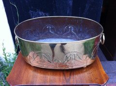 Margaret Gilmour, attributed, Arts & Crafts Brass Planter with Kissing Birds - Thumbnail 2