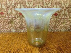 A Single Arts & Crafts Vaseline/Uranium Glass Shade. - Thumbnail 2