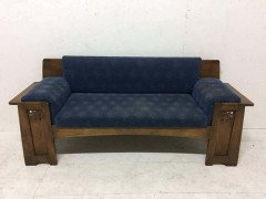 An Architectural Oak Settee or Sofa in the Style of Charles Rennie Mackintosh - Thumbnail 3