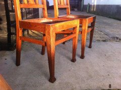 Wylie & Lochhead, attributed. A Pair of Glasgow School Arts & Crafts Oak Dining Chairs - Thumbnail 6