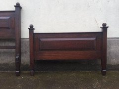 Shapland & Petter Arts & Crafts Oak Double Bed in the Manner of C. F. A. Voysey - Thumbnail 3