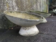 Willy Guhl for Eternit, Mint Pair of Mid-Century Modern Concrete Garden Planters - Thumbnail 5