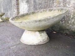 Willy Guhl for Eternit, Mint Pair of Mid-Century Modern Concrete Garden Planters - Thumbnail 7