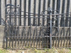 Pair of Arts & Crafts Hand Forged Iron Gates with Sweeping Top Rails - Thumbnail 3