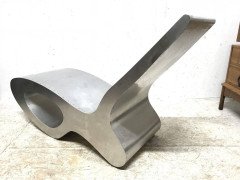 Mid-Century Modern Aluminium Organic Chaise Lounge In the style of Ron Arad - Thumbnail 4