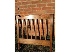 Well-Crafted Pair of Arts & Crafts Single Oak Beds in the Manner of Heal's - Thumbnail 2