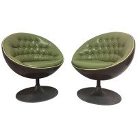 A Pair of Period Swivel Egg Chairs In the style of Eero Aarnio or Overman - Thumbnail 9