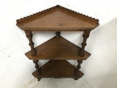 Charles Bevan for Marsh Jones & Cribb. A Gothic Revival Oak Corner Piece - Thumbnail 4