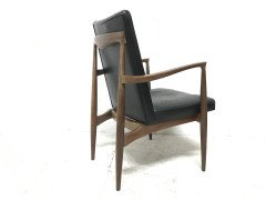 Finn Juhl Attributed, Scandinavian Teak Armchair with a Sculptural Design - Thumbnail 3
