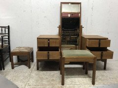 Gordon Russell. Arts & Crafts Cotswold Oak Dressing Table and Matching Stool - Thumbnail 2