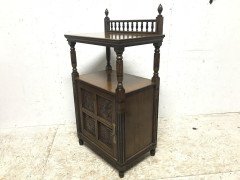 Charles Bevan for Gillow & Co., Aesthetic Oak Cabinet with Birds and Fish - Thumbnail 3