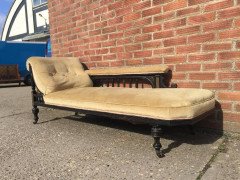 Well-Crafted Aesthetic Movement Ebonised and Parcel-Gilt Chaise Longue - Thumbnail 4