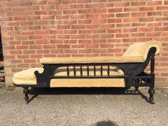 Well-Crafted Aesthetic Movement Ebonised and Parcel-Gilt Chaise Longue - Thumbnail 5