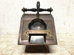 Dr. C Dresser, benham & Froud Aesthetic Movement Arts & Crafts Copper Coal Box - Thumbnail 5