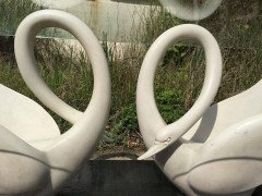 Maison Jansen, Mid-Century Composite Swan Coffee Table with Glass Top - Thumbnail 9